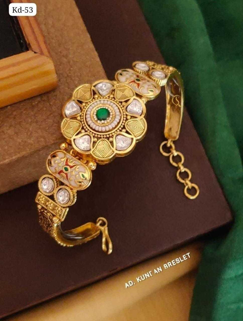 AD Kundan Bracelet with Green Stone Floral Motif