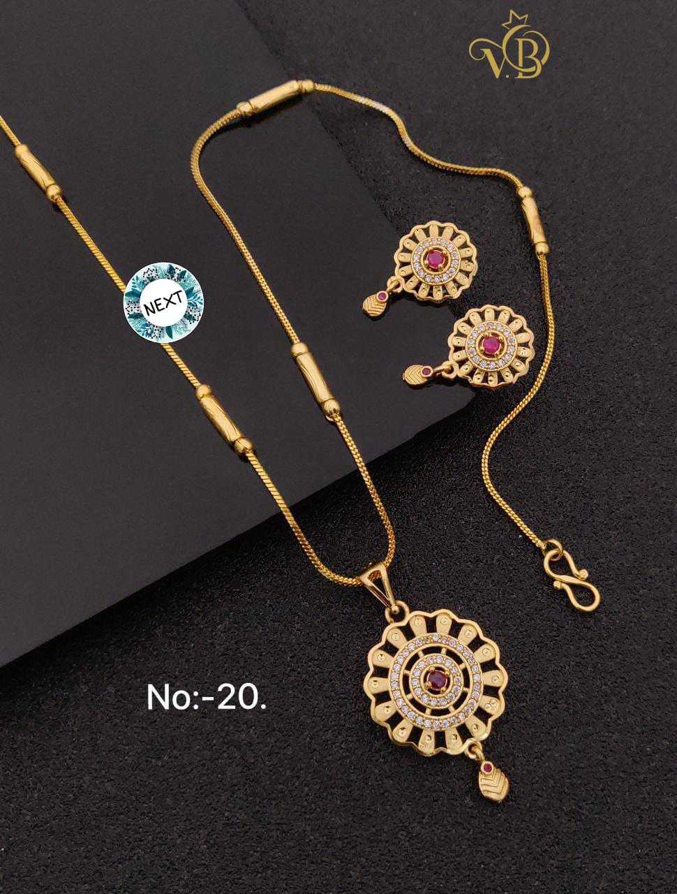 AD Stone Pendant Set with Geometric Pattern