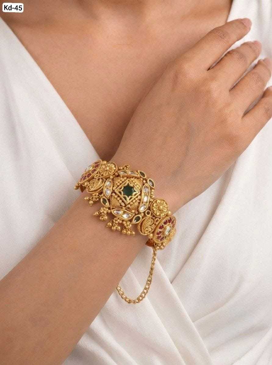 Adjustable Designer Bracelet with Green Centre Stone