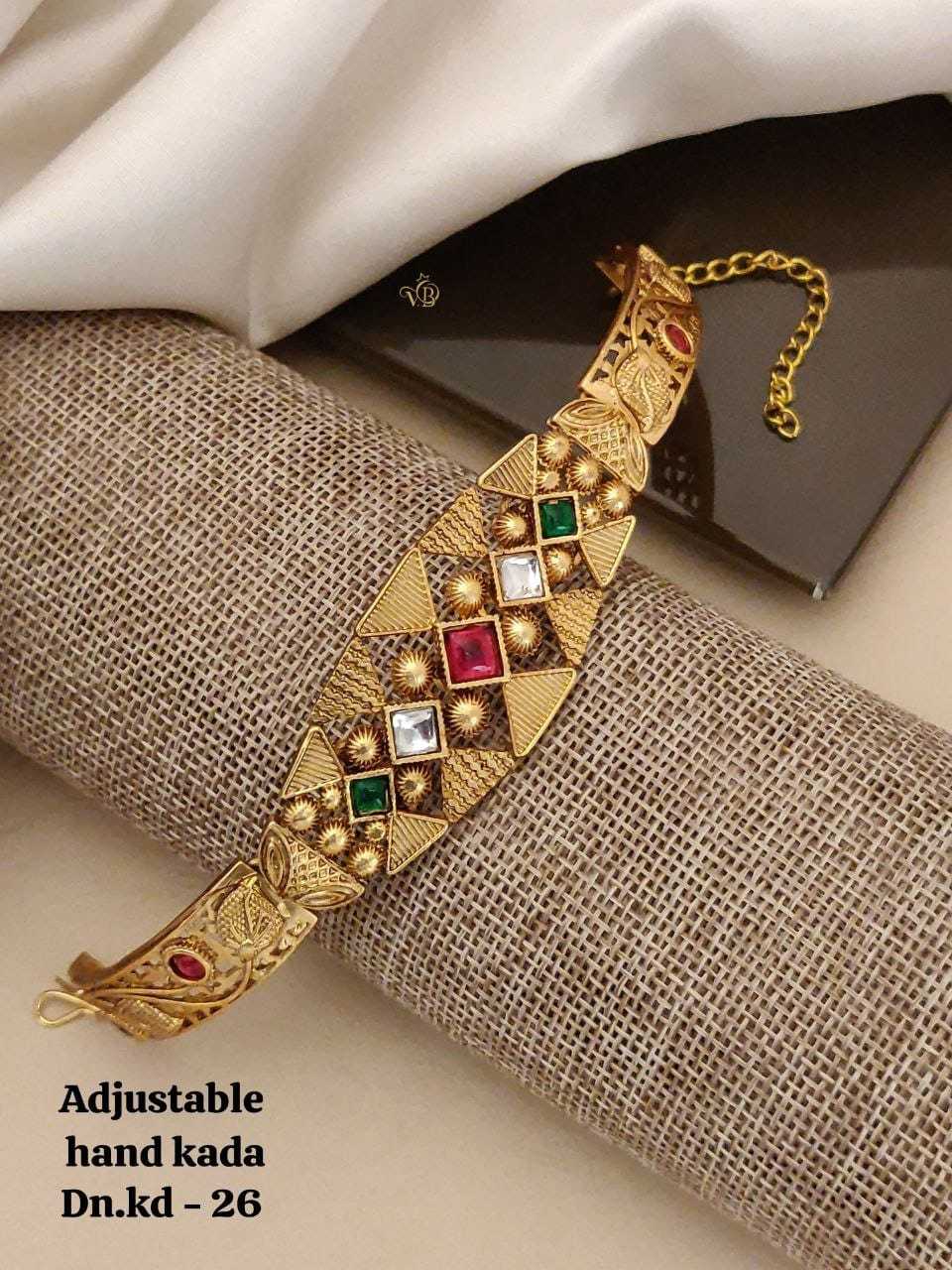Adjustable Geometric Kada with Green & Red Stones