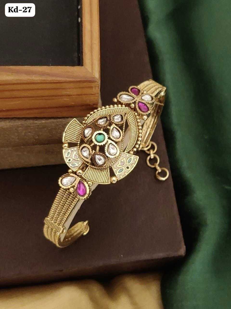 Adjustable Kada with Green Stone & White Enamel