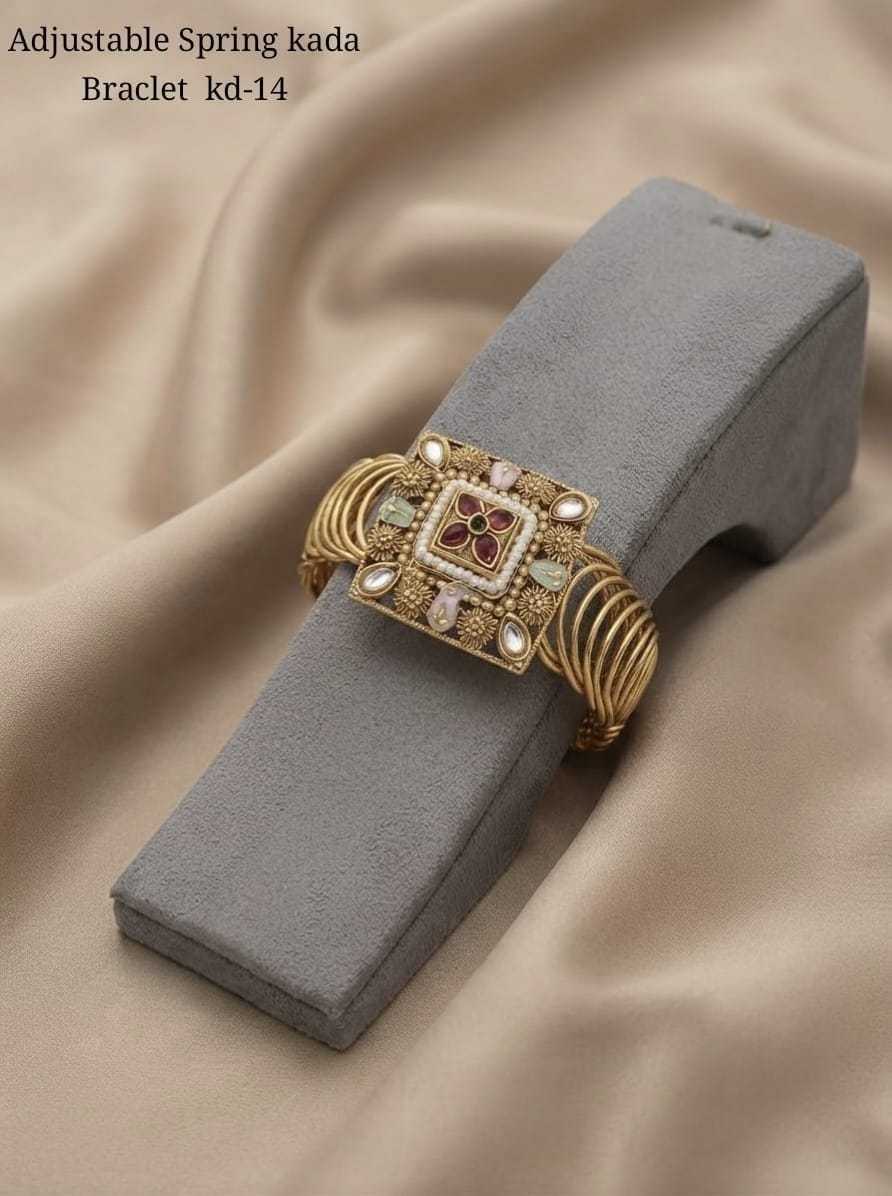Adjustable Spring Kada with Square Stone Centre