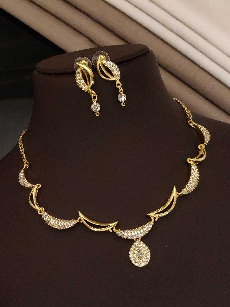 American Diamond Set with Fan Hanging Motifs