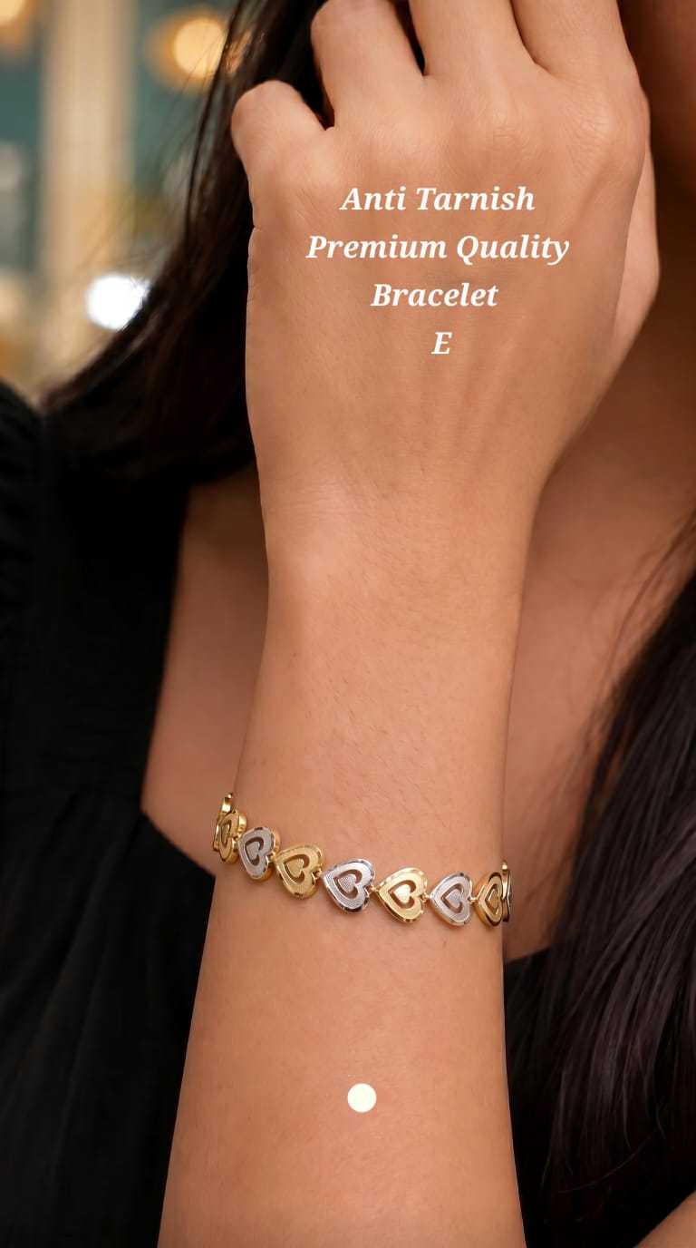 Anti Tarnish Link Bracelet in High Shine
