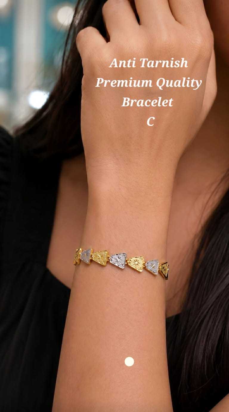 Anti Tarnish Link Bracelet in High Shine