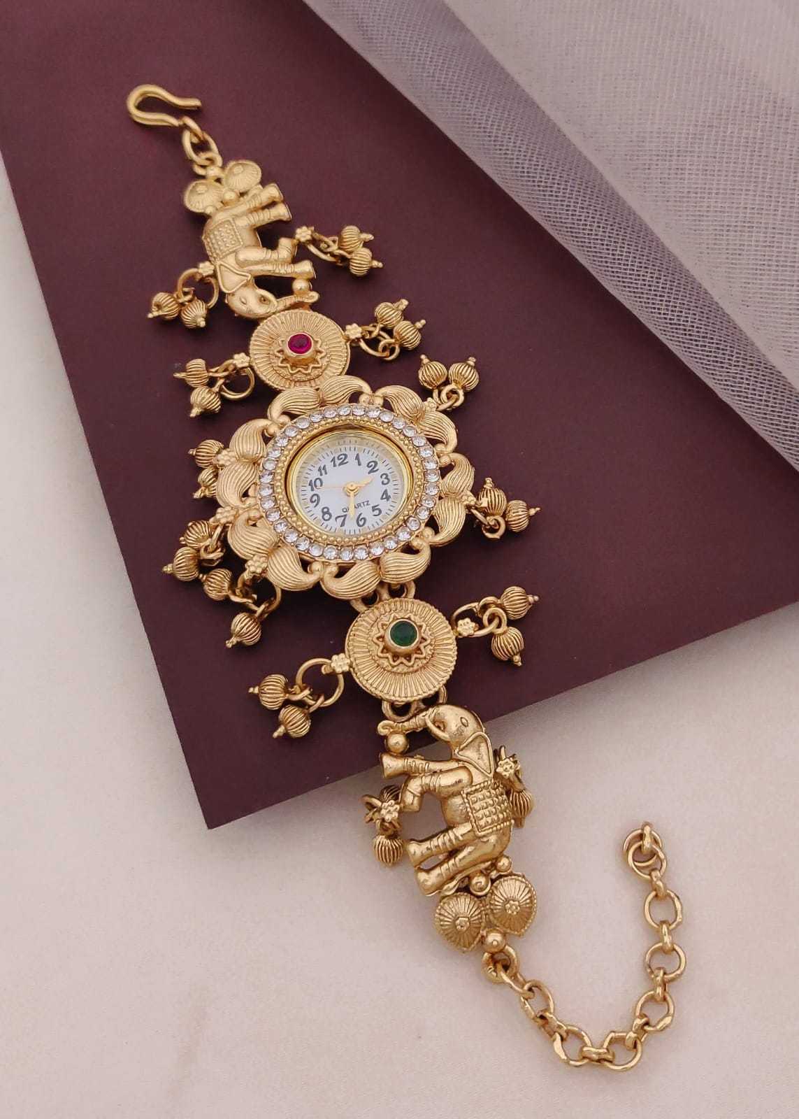 Antique Bajuband Watch with Elephant Motifs