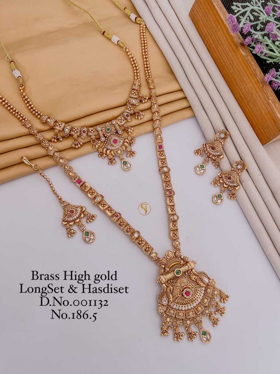 Antique Long Haar and Hasadi Set with Ruby Stones and Maang Tikka