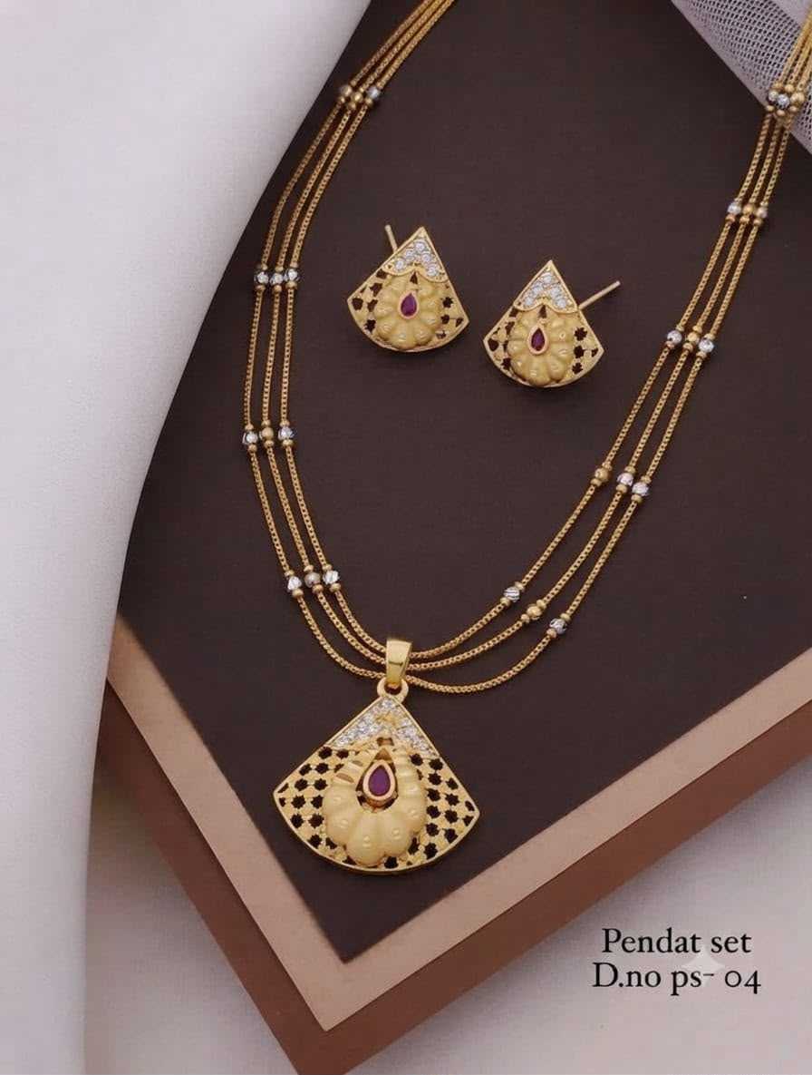Checkered Pendant Set with Red Centre Stone