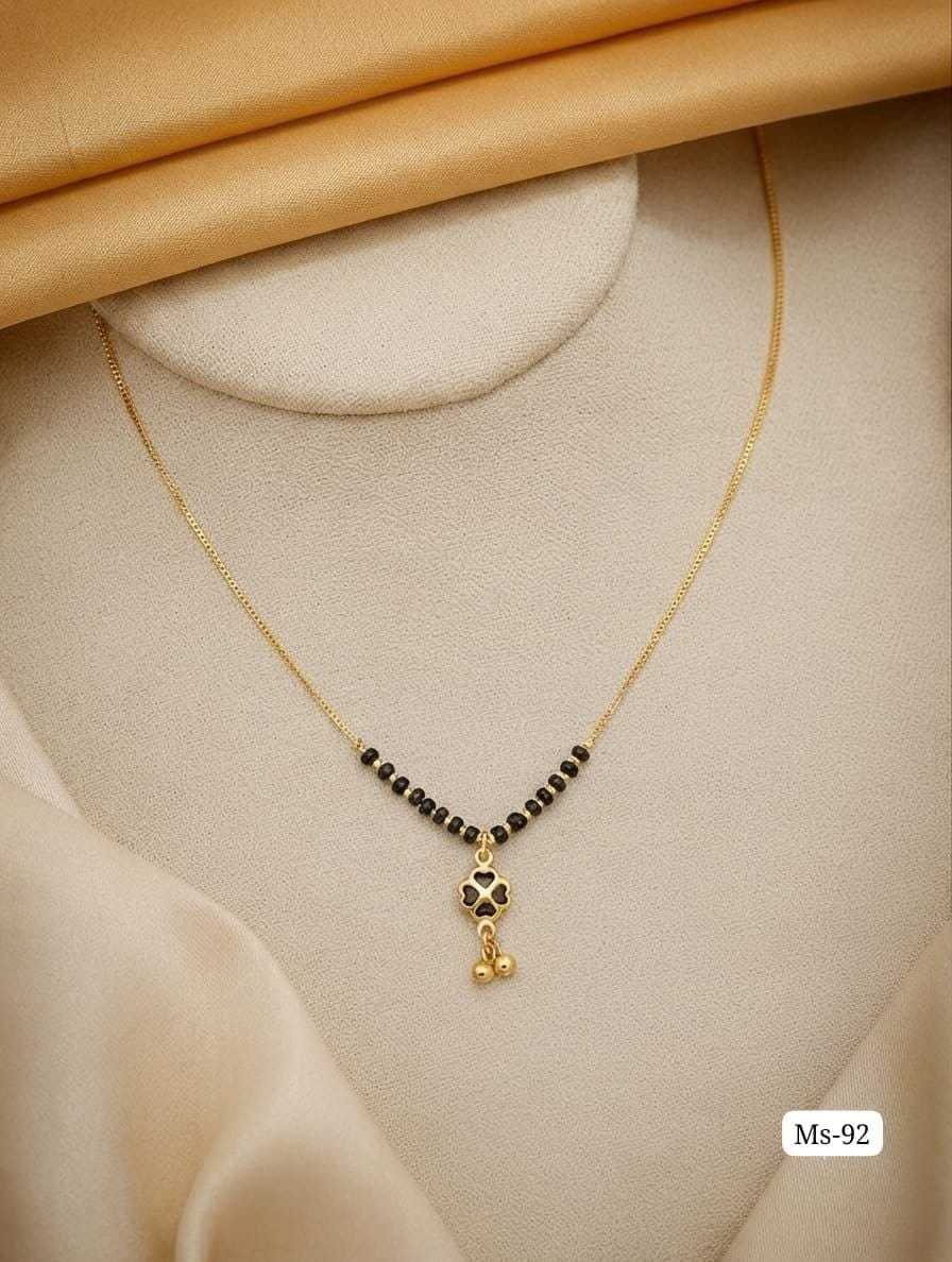 Clover Pendant Short Mangalsutra with Bead Drops