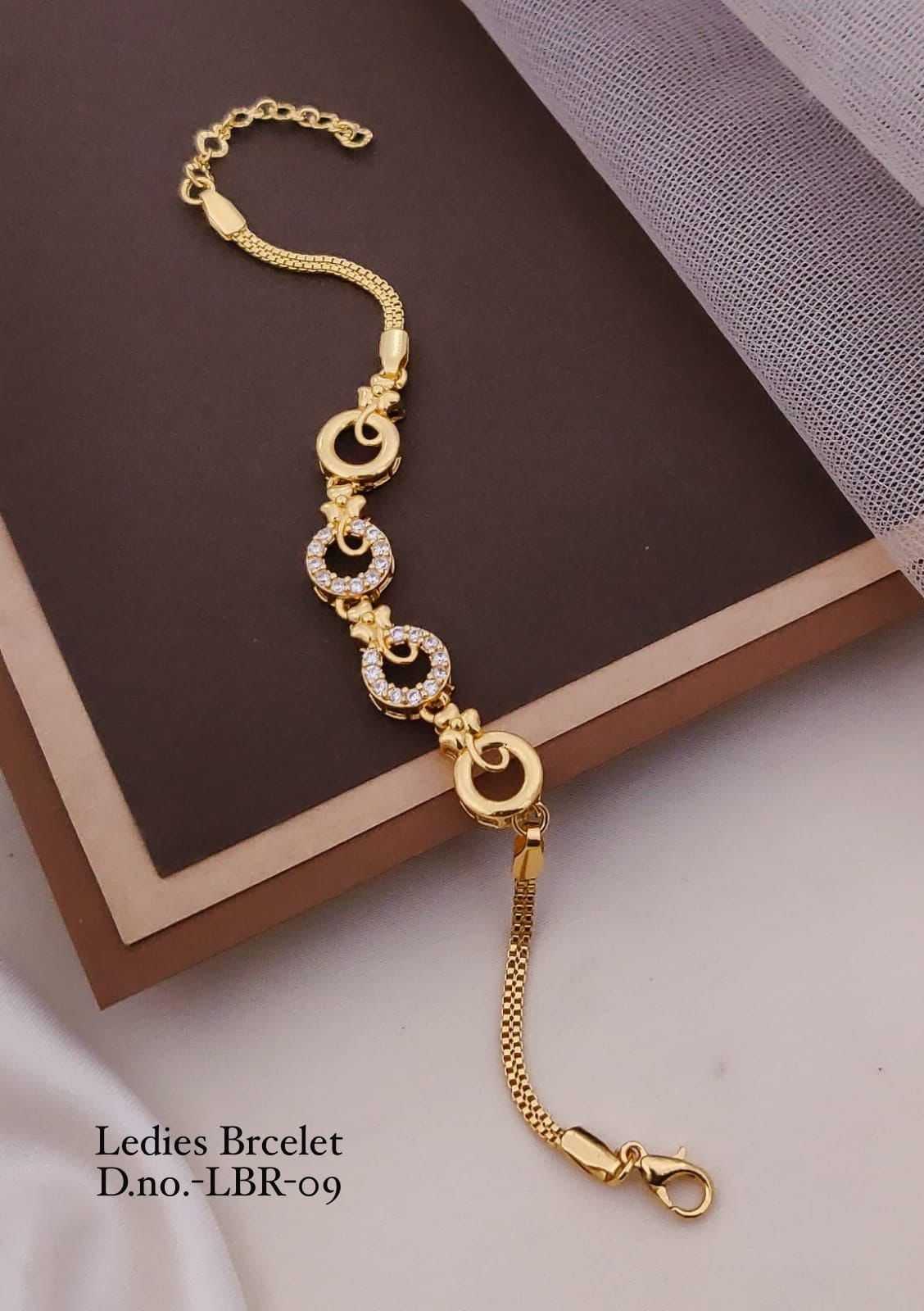 Clover Stone Row Bracelet in Gold Plate