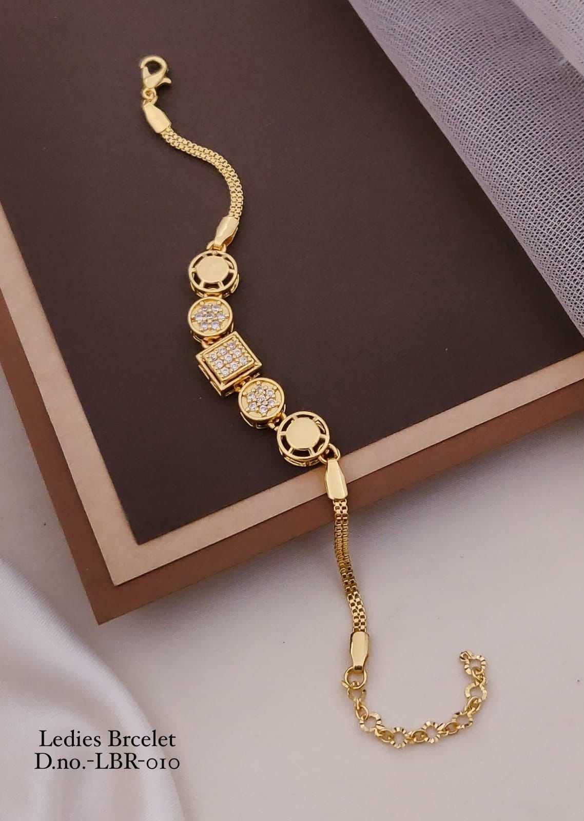 Clover Stone Row Bracelet in Gold Plate