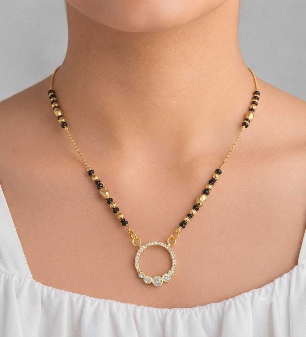 Curved Leaf Pendant Short Mangalsutra