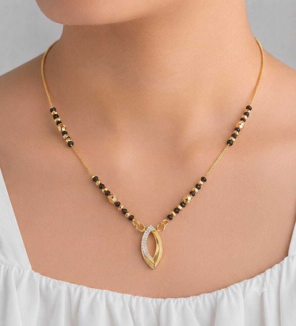 Curved Leaf Pendant Short Mangalsutra