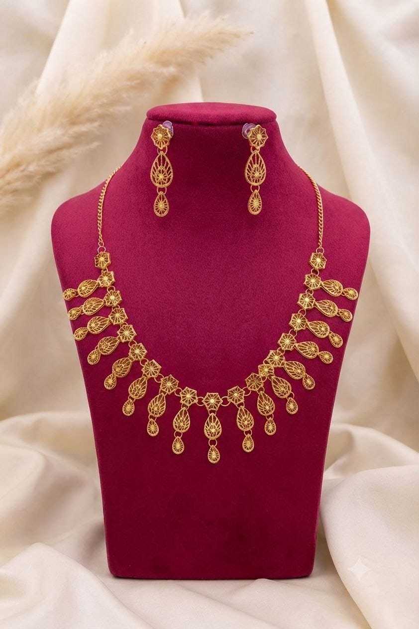 Gold Toned Filigree Necklace & Earring Set