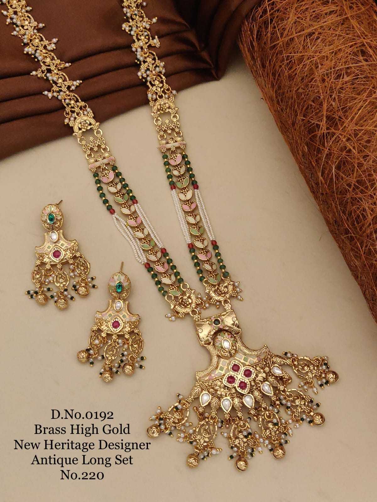 Green Bead Strand Antique Long Set with White Enamel Florals