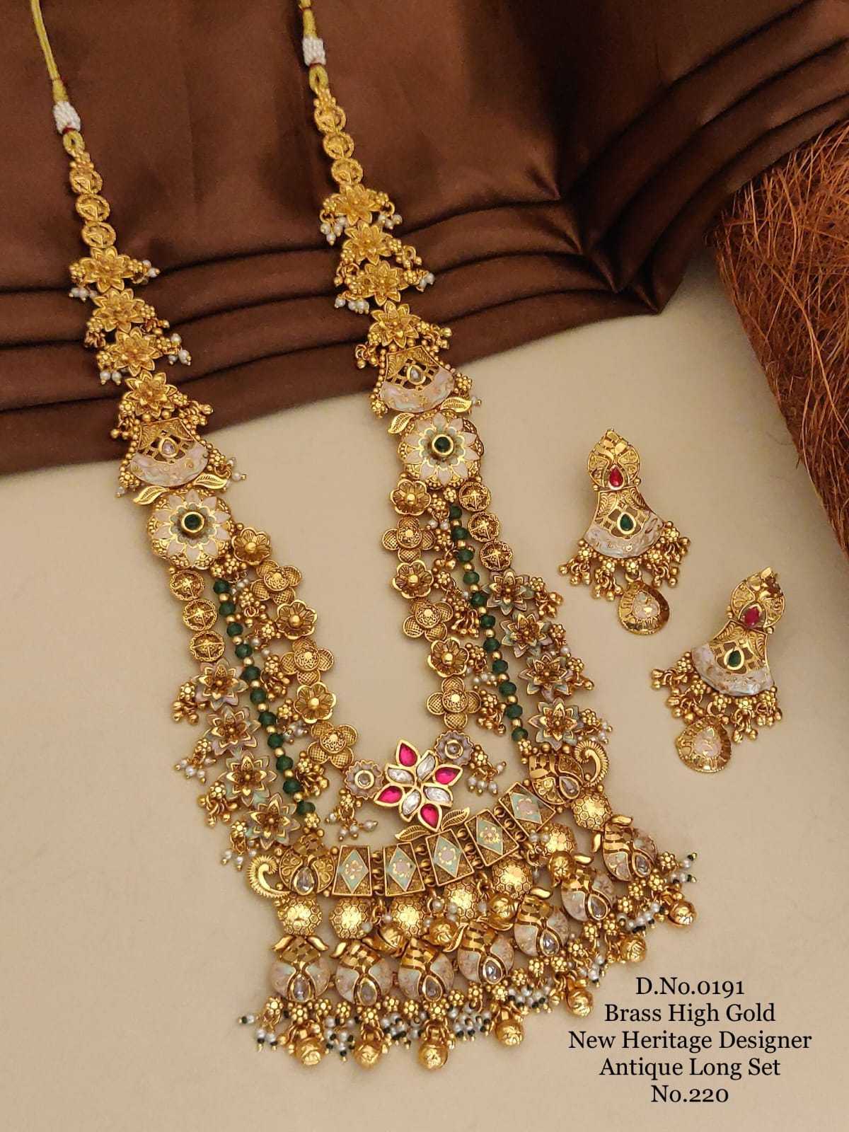Green Bead Strand Antique Long Set with White Enamel Florals