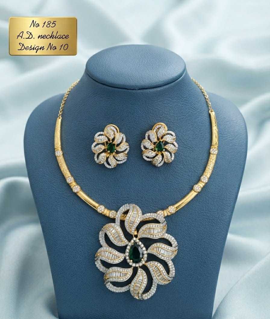 Green Centre Pinwheel Flower AD Hasli Necklace Set with Studs