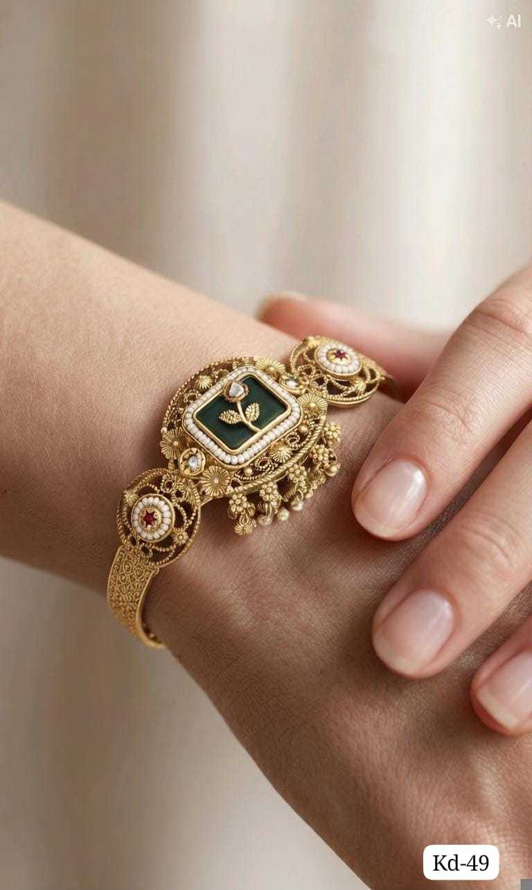 Green Floral Rajwadi Bracelet with Hanging Drops
