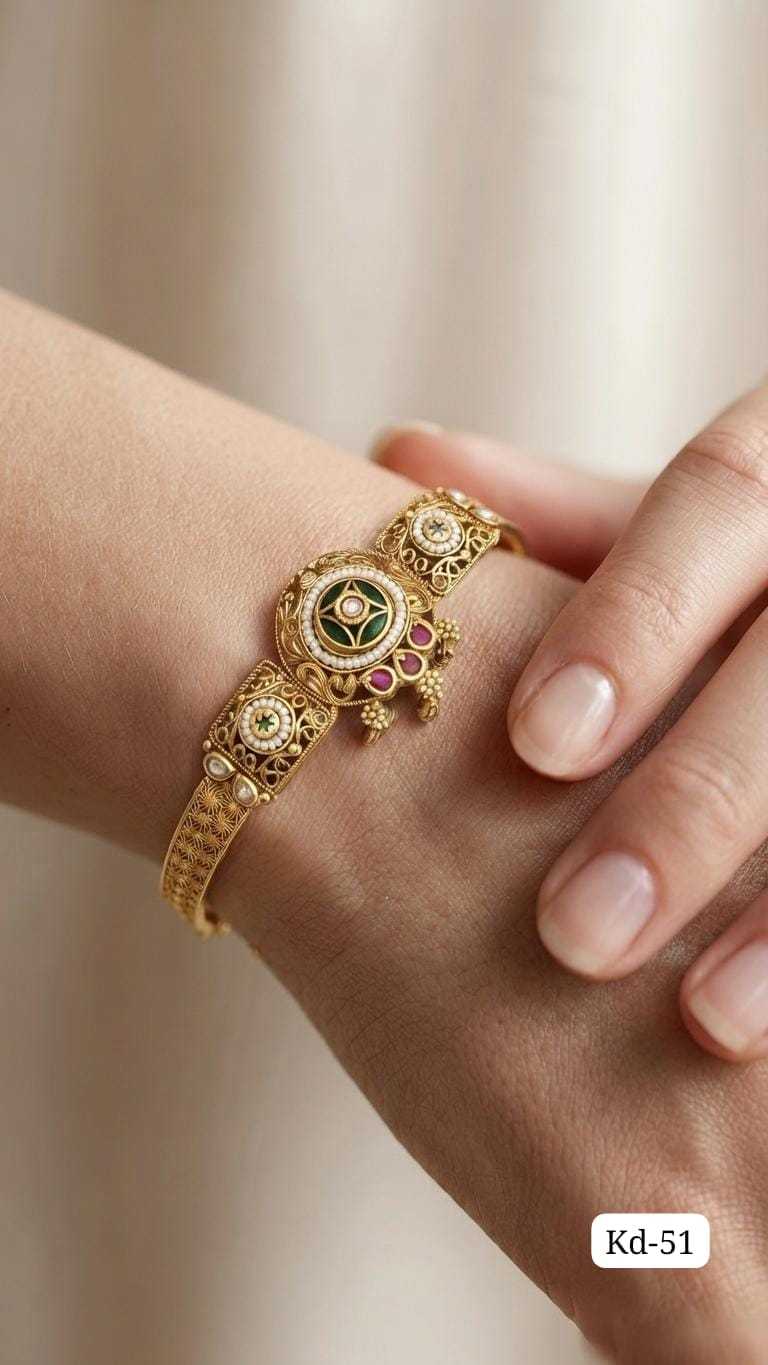 Green Floral Rajwadi Bracelet with Hanging Drops
