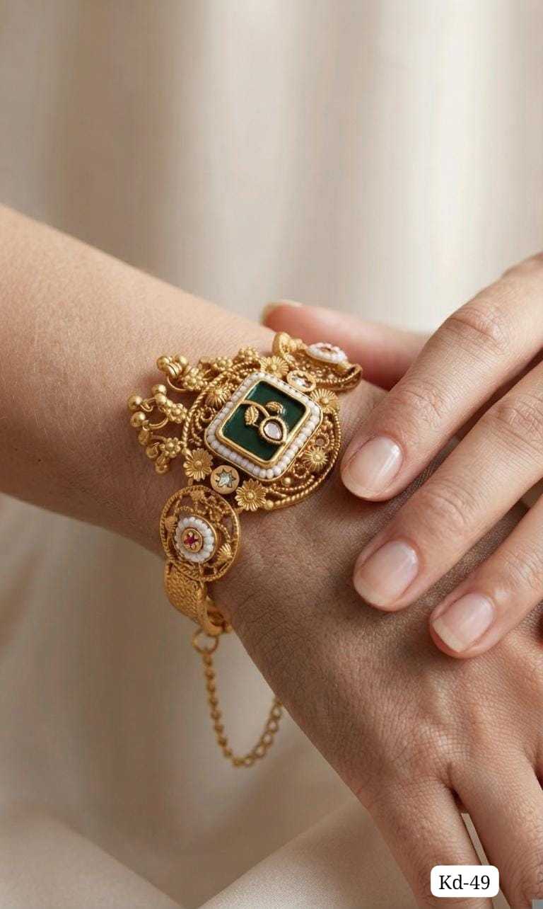 Green Floral Rajwadi Bracelet with Hanging Drops