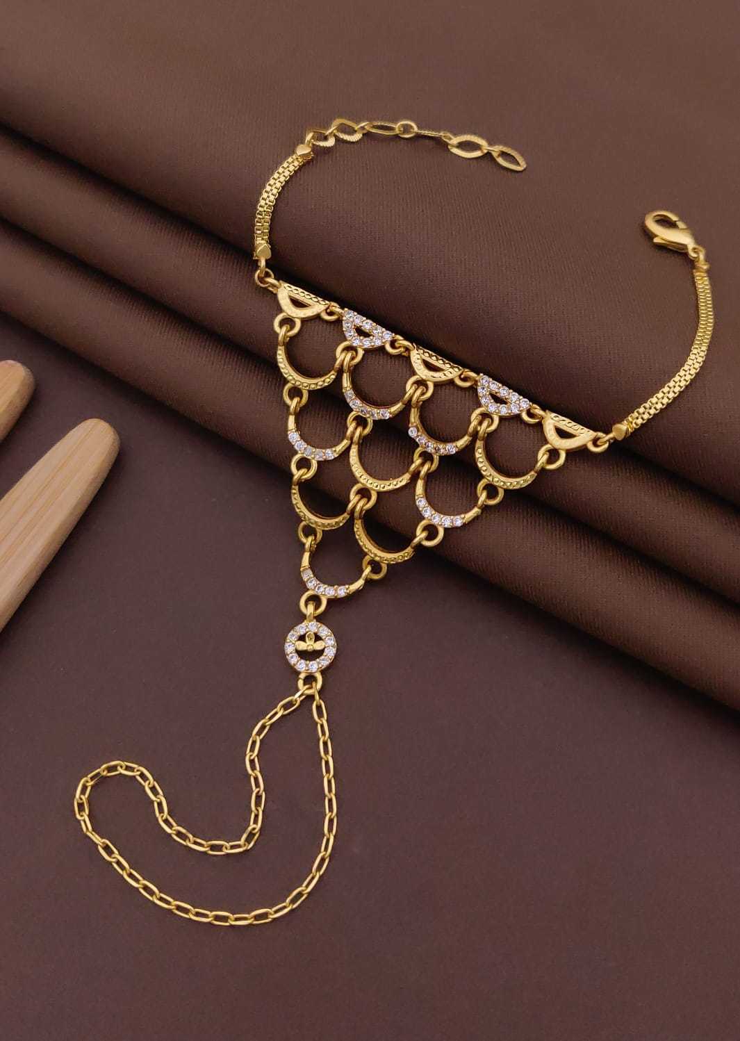 Hath Panja Hand Harness with Rectangular Stones
