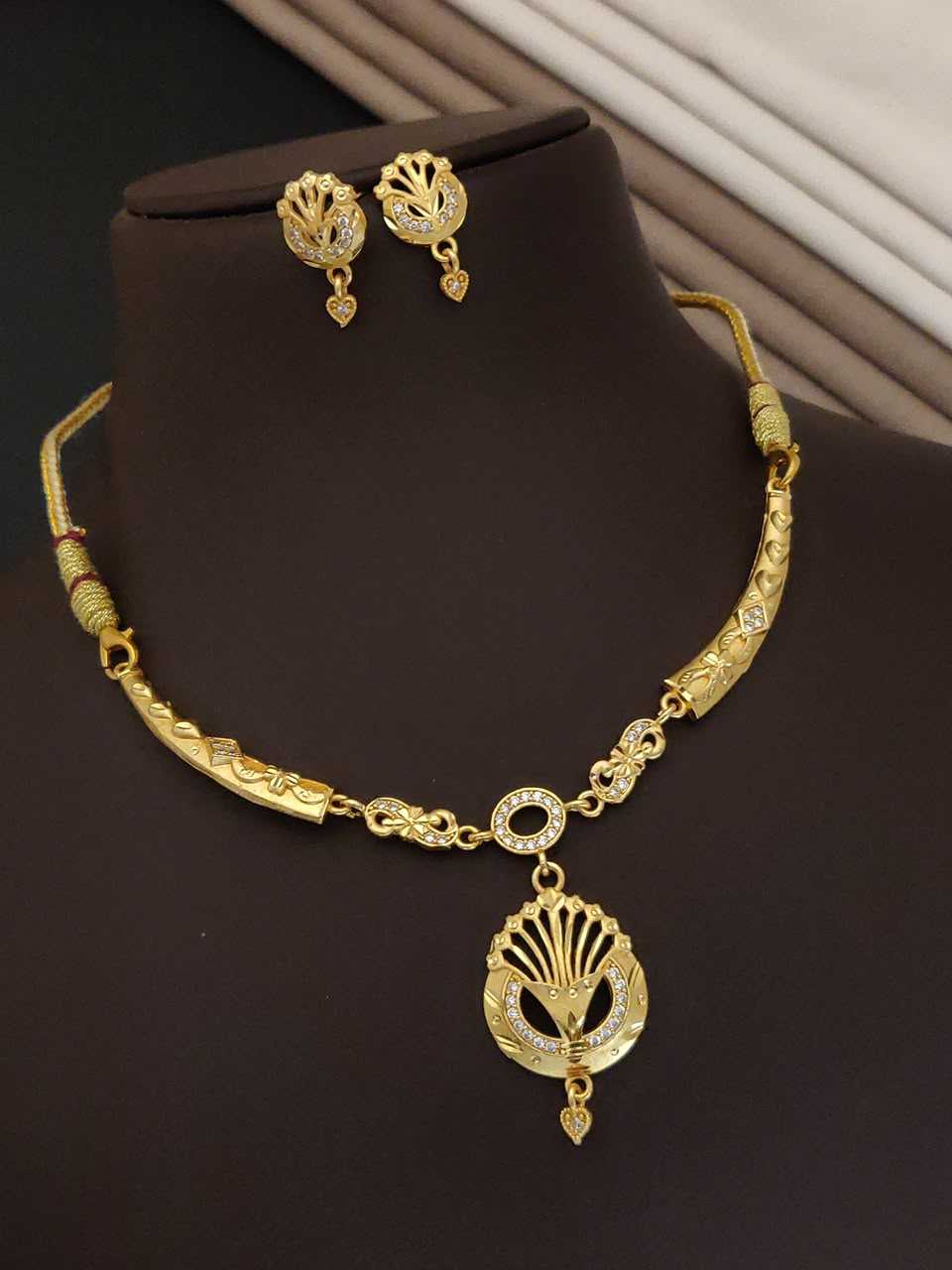 Heart Link Necklace with Floral Crystal Pendant