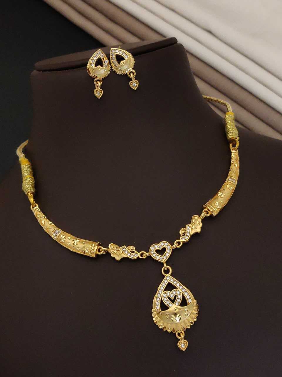 Heart Link Necklace with Floral Crystal Pendant