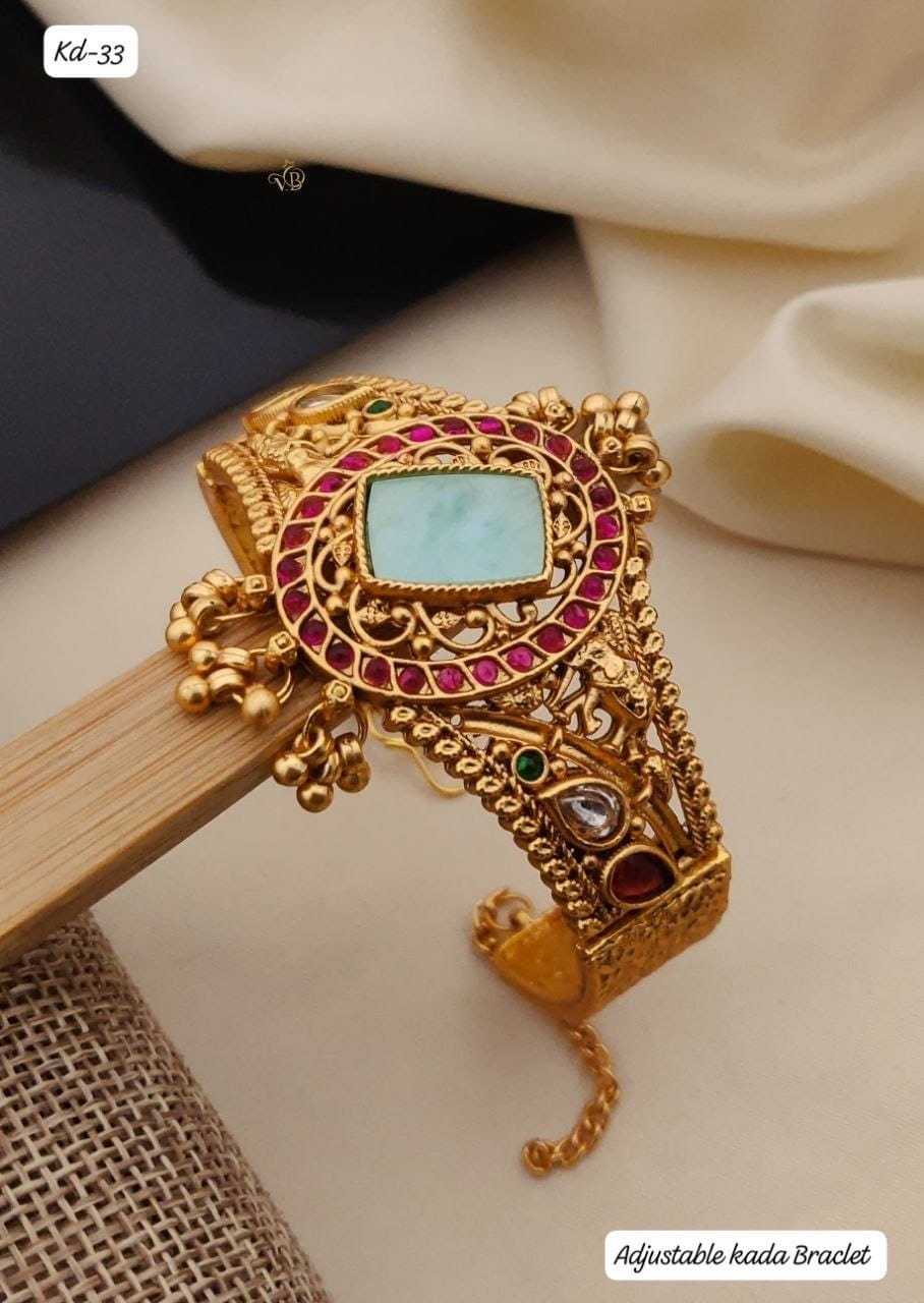 Heritage Bracelet with Square Multi Stone Centre