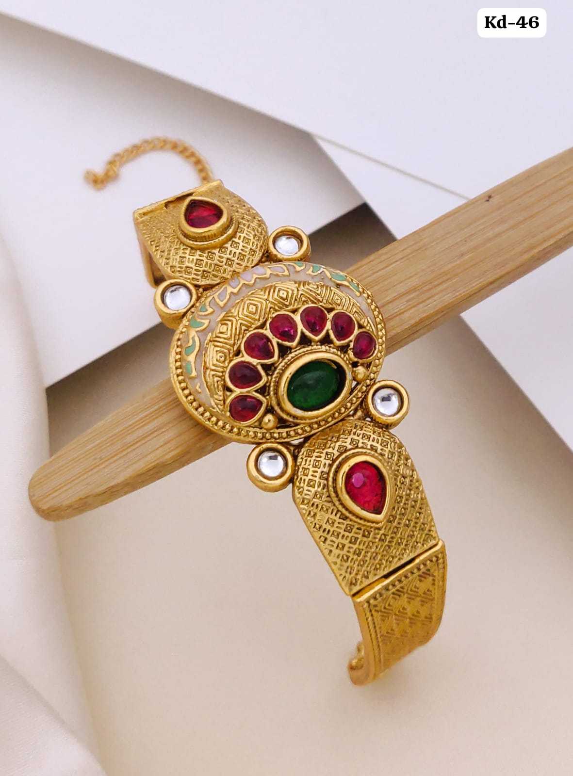 Heritage Broad Kada in Antique Matte Gold
