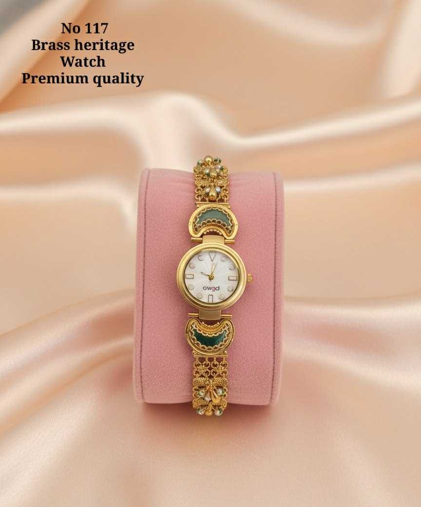 Heritage Inspired Watch in Graceful Finish
