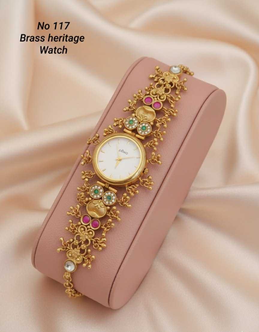 Heritage Inspired Watch in Graceful Finish