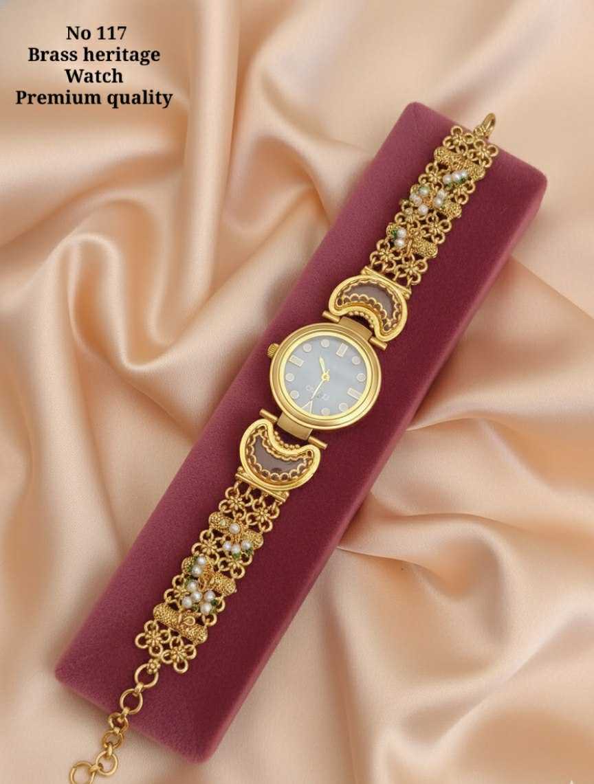 Heritage Inspired Watch in Graceful Finish