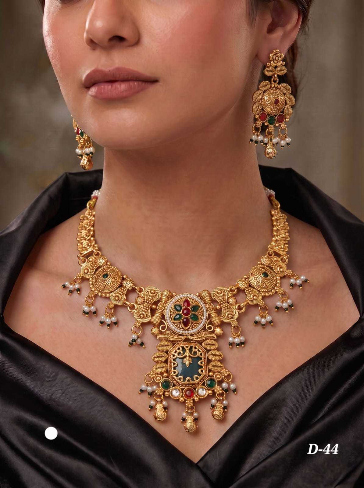 Heritage Mala Set with Carved Drop Pendant