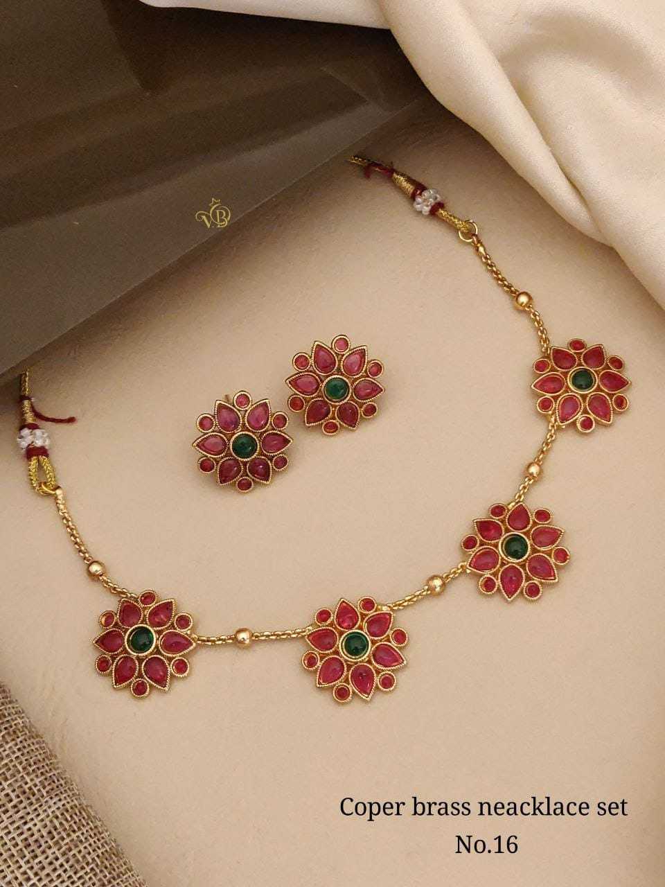 Kemp Stone Floral Choker in Pink & Green