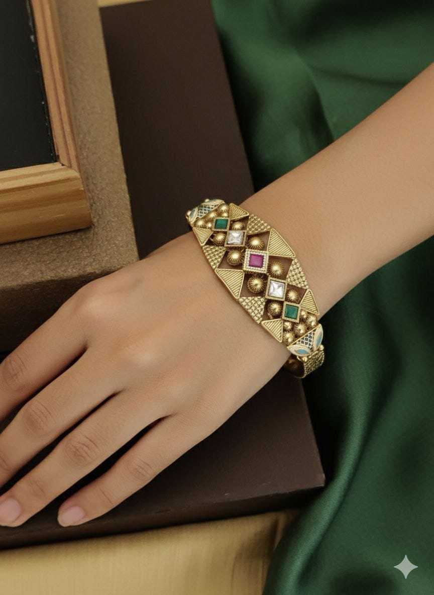 Kundan Meena Bracelet with Textured Gold Band