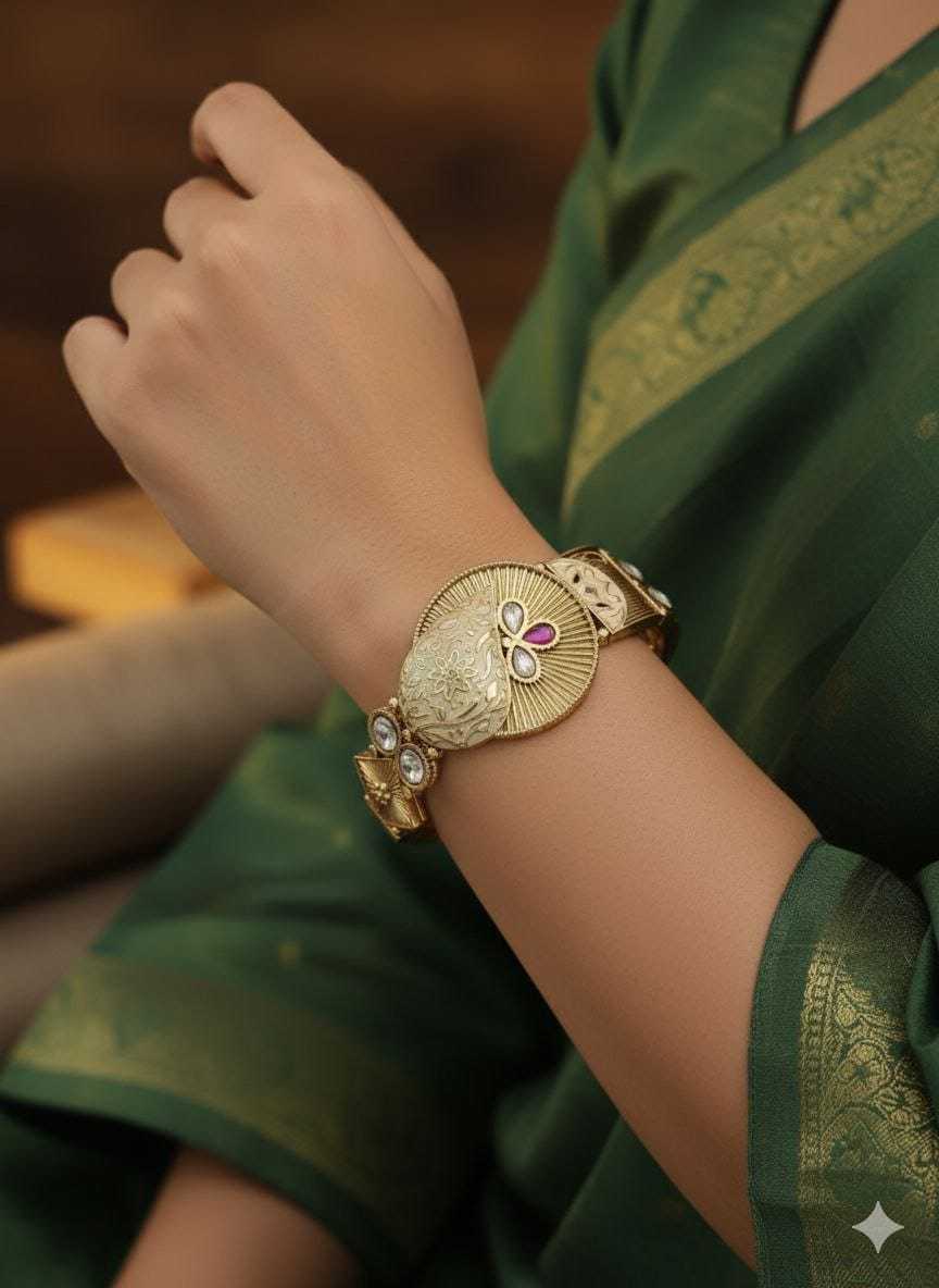 Kundan Meena Bracelet with Textured Gold Band