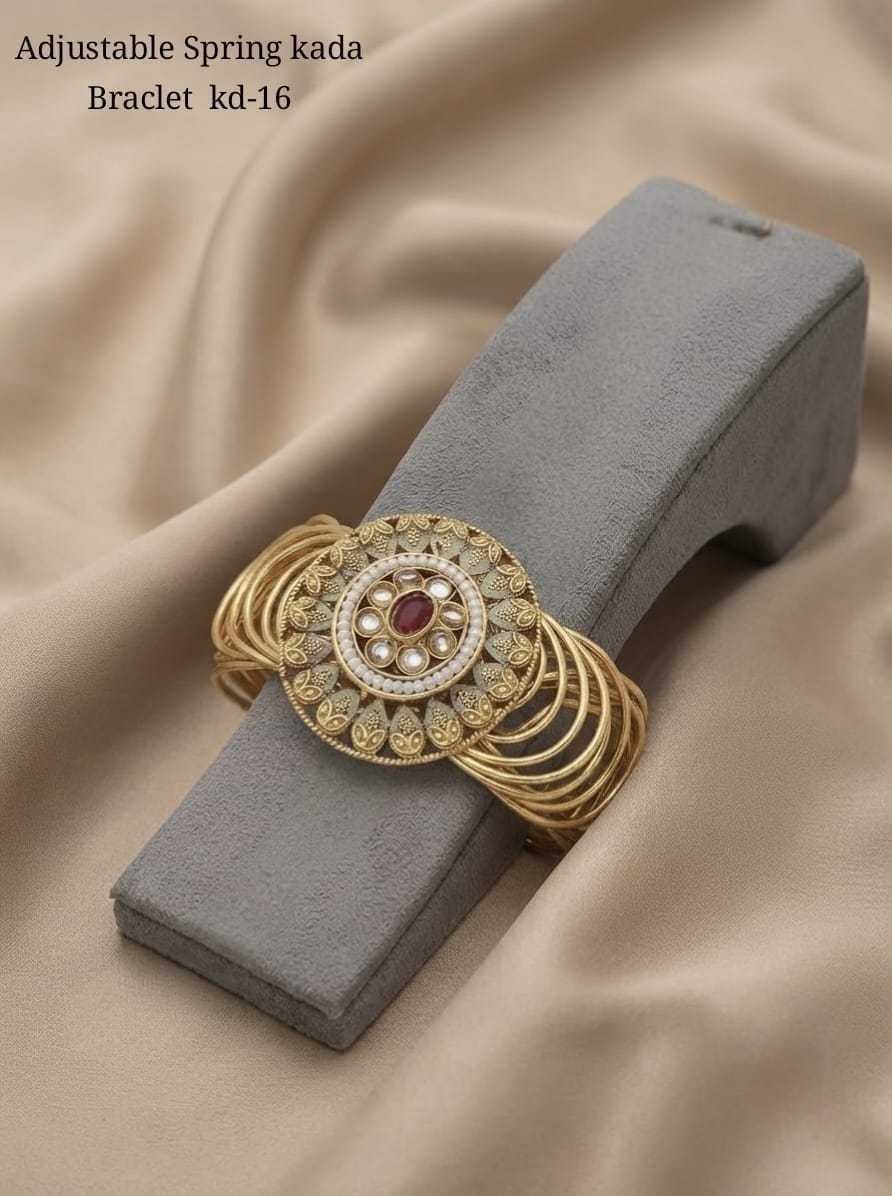 Kundan Pearl Floral Adjustable Spring Kada