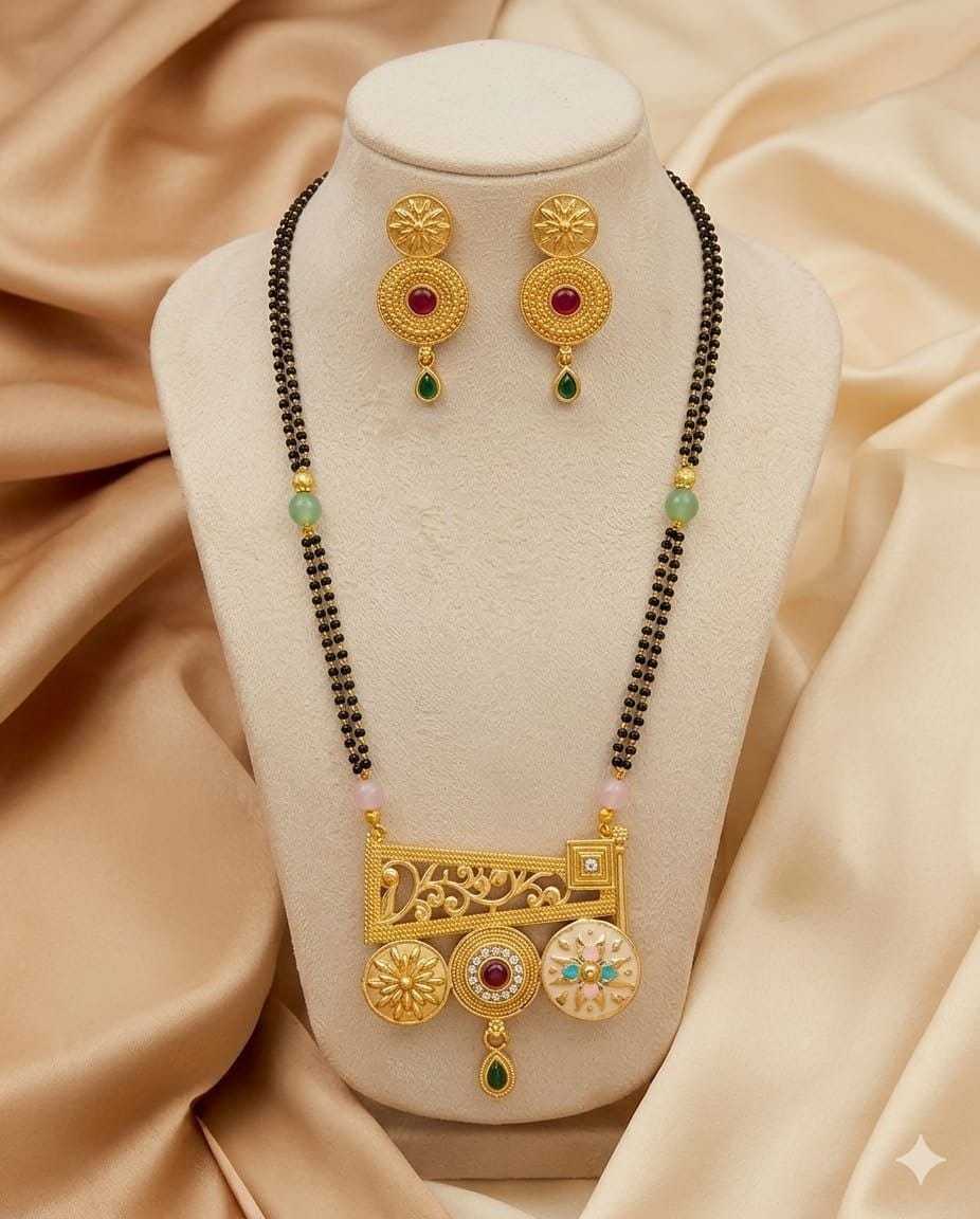 Kundan Pendant Mangalsutra with Enamel Detail