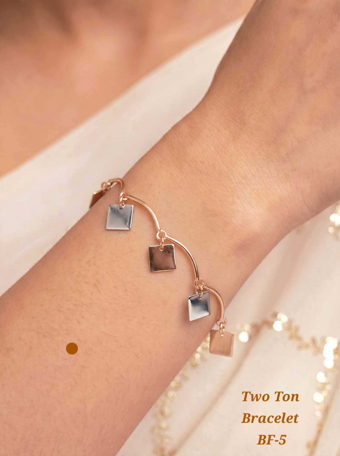Leaf Charm Bracelet with Dual Finish Chain
