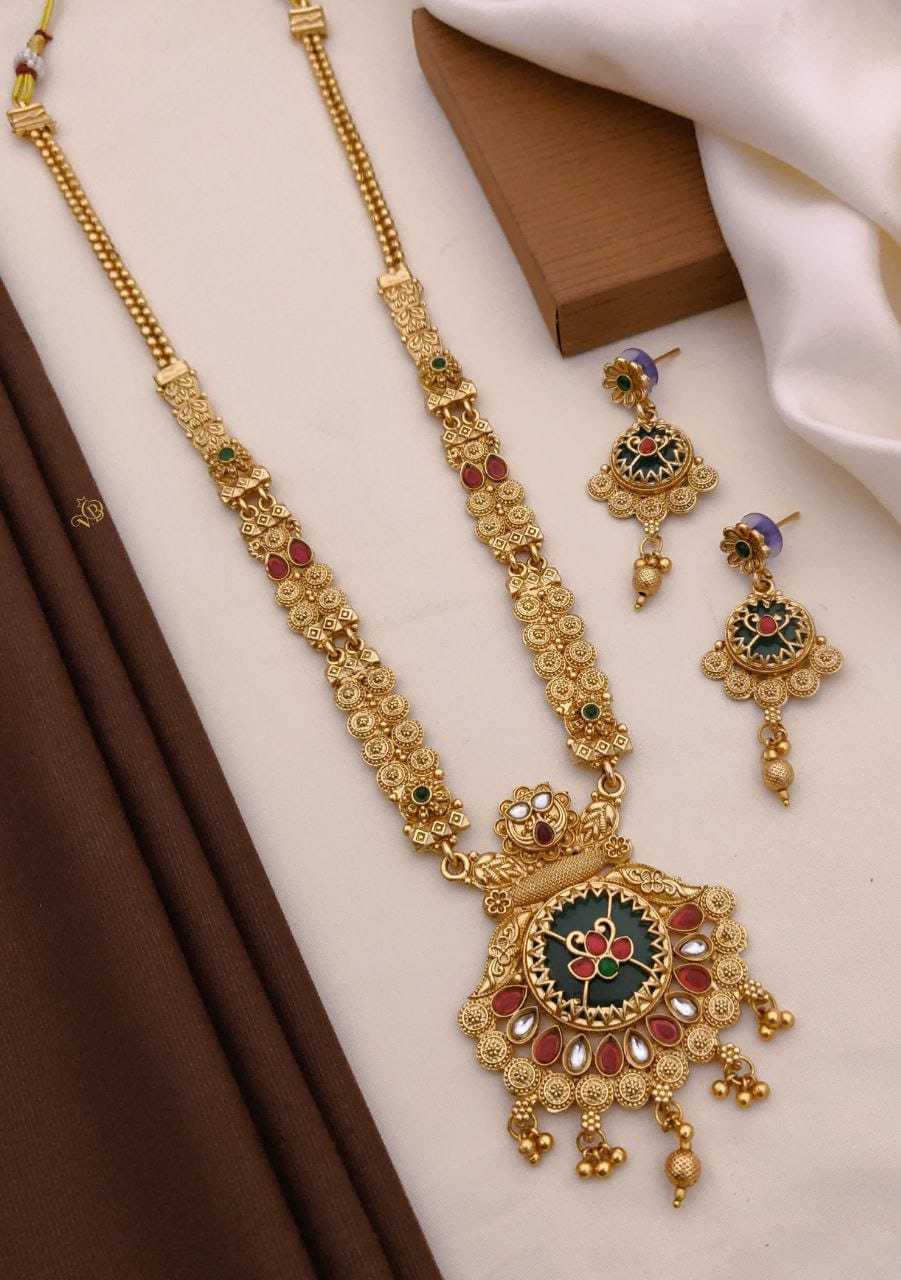 Long Haram Set with Green Enamel Peacock Pendant and Pink Stones