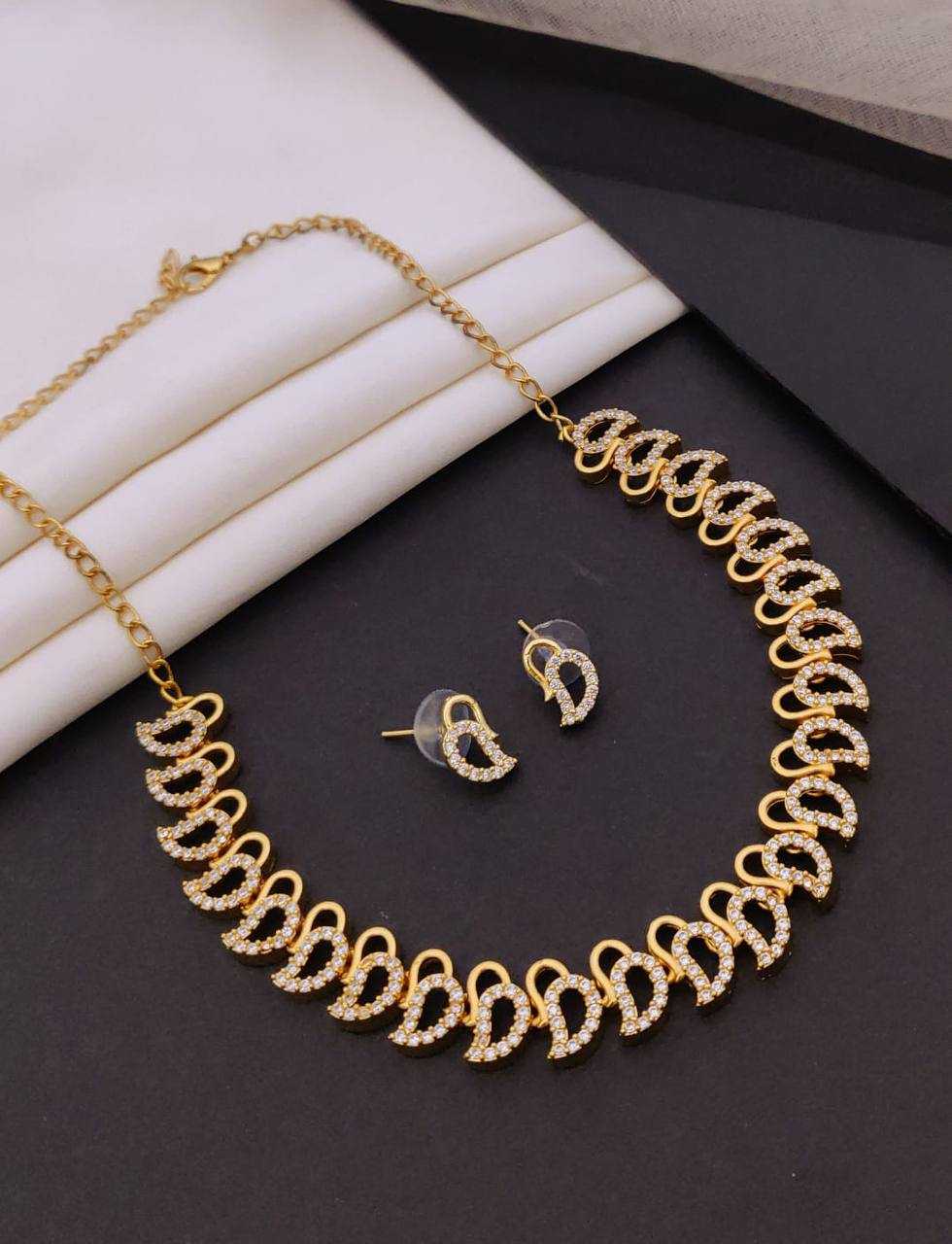 Mango Paisley Necklace Set with White Stones