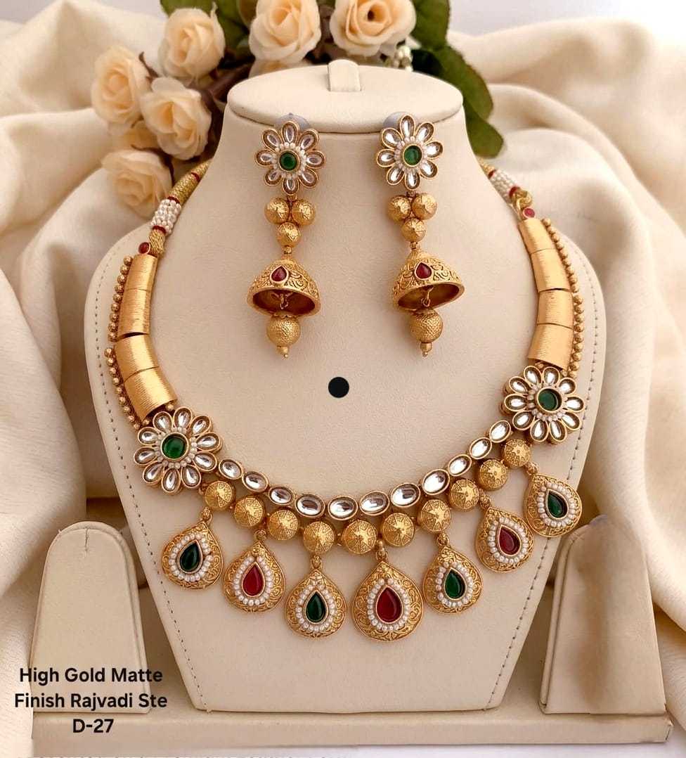 Matte Rajvadi Collar Necklace & Earring Set