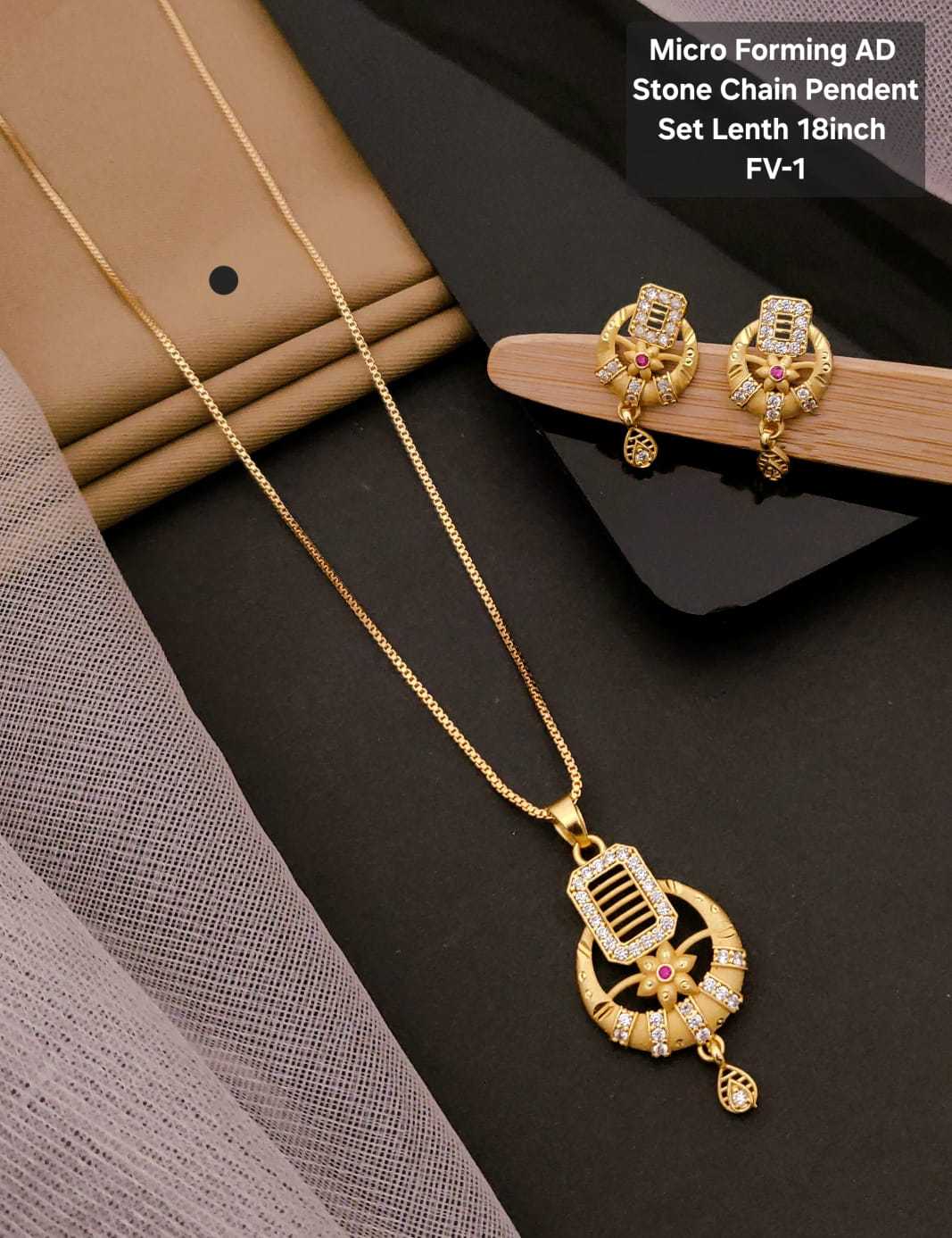 Micro Forming AD Stone Pendant Set