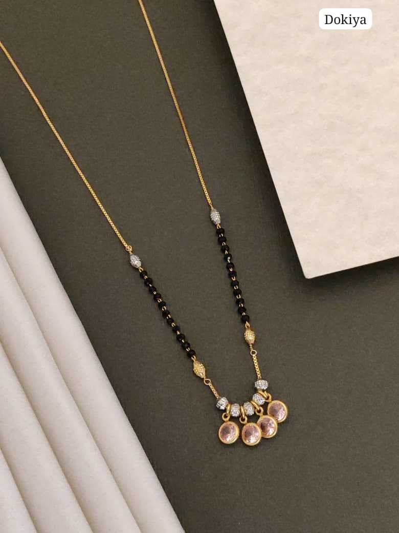 Minimalist Dokiya Mangalsutra in High Gold