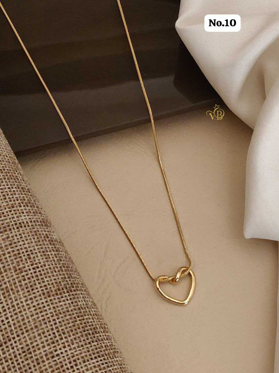 Minimalist Open Heart Pendant Chain