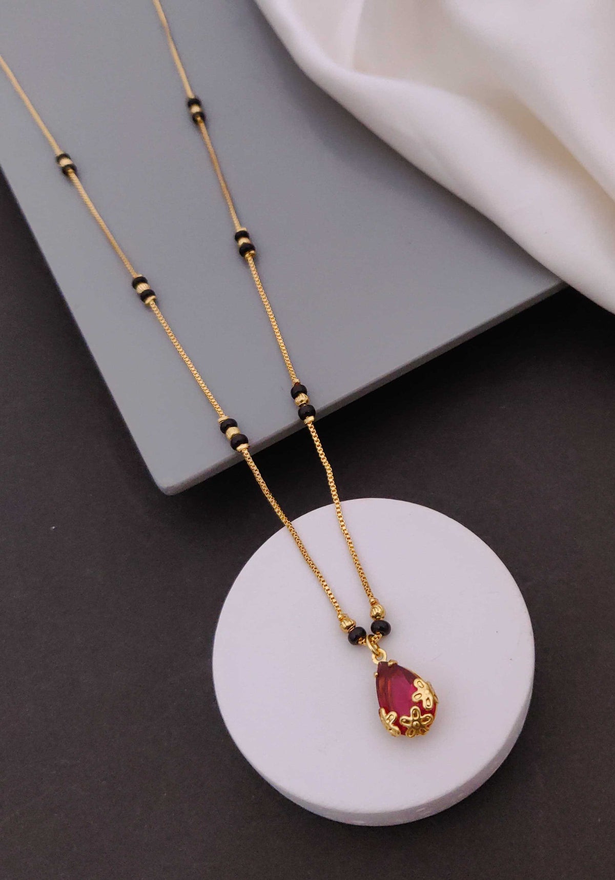 Mint Jade Single Pendant Mangalsutra