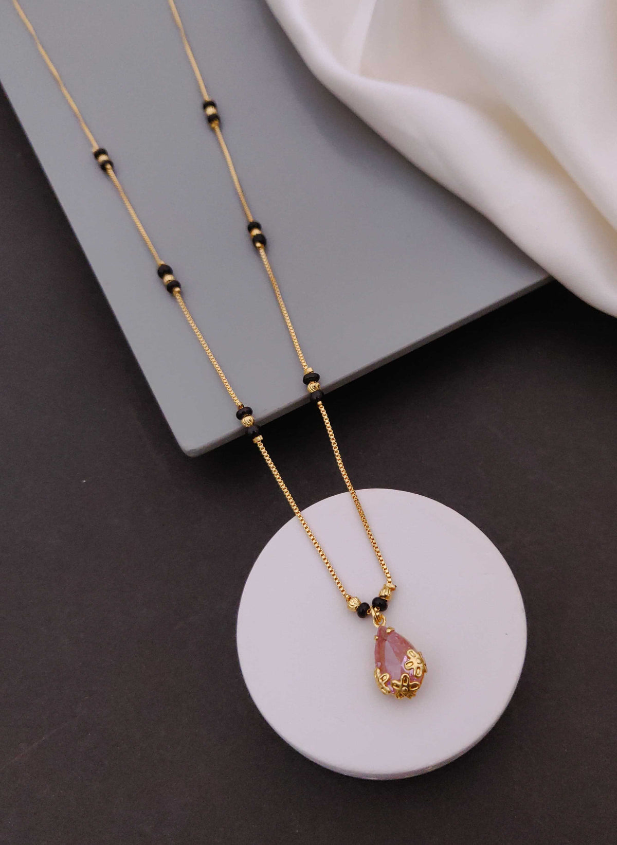 Mint Jade Single Pendant Mangalsutra