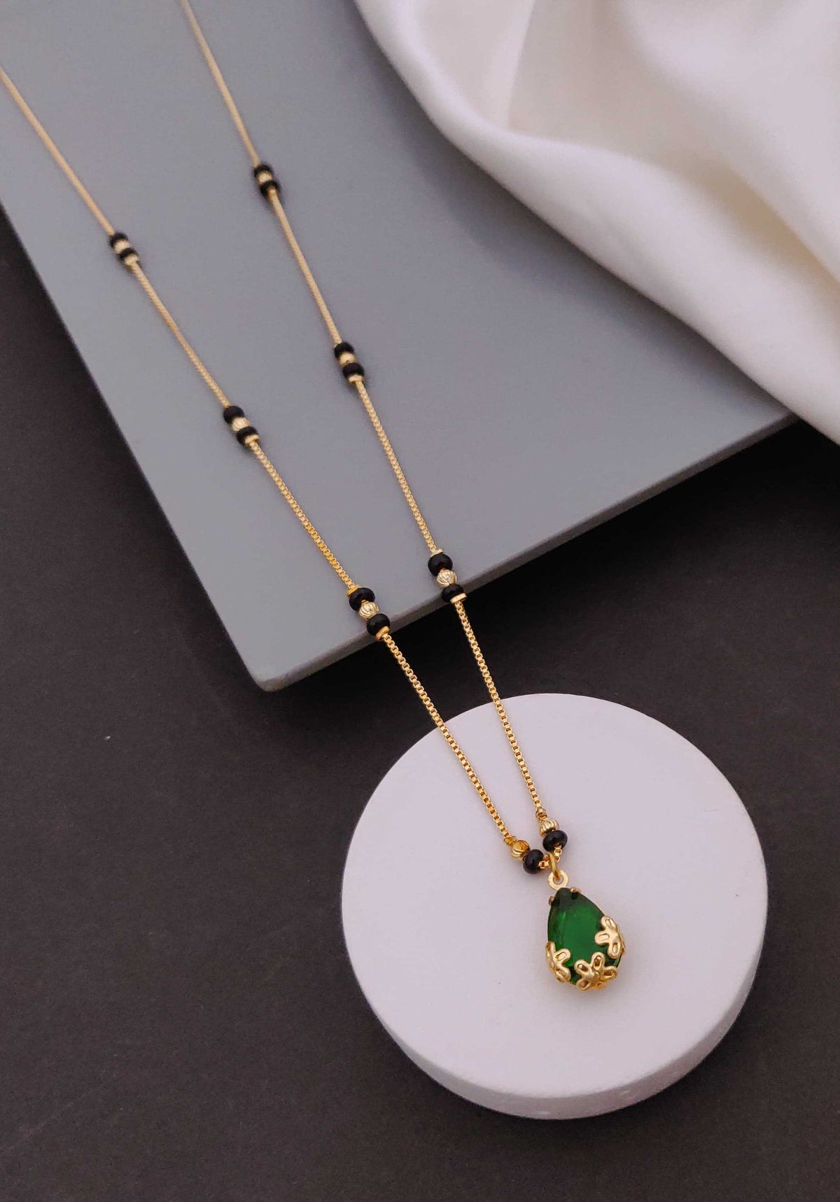 Mint Jade Single Pendant Mangalsutra