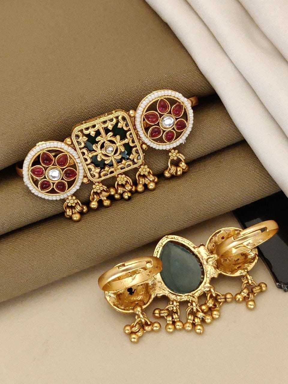 Multi Ring Set with Green Centre & Bead Drops