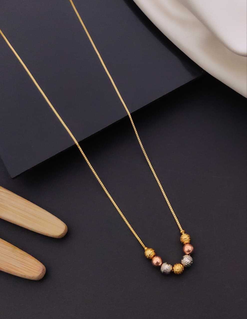 Multi-Tone Textured Bead Pendant Necklace